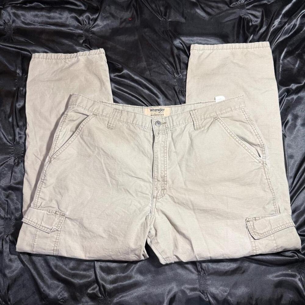 Wrangler tan cargo pants